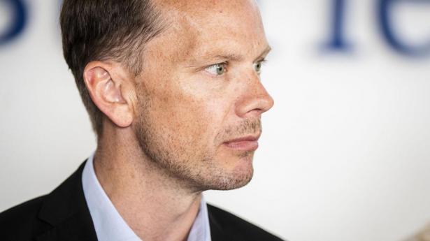 Finansminister Peter Hummelgaard har sagt, at SU-besparelserne kun rammer unge, som har forældre med høje indkomster.