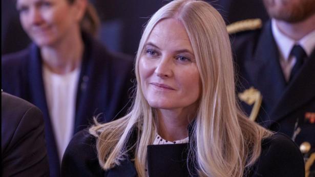 Det er kommet frem, at den norske kronprinsesse Mette-Marit havde et tættere forhold til den afdøde finansmand Jeffrey Epstein, end hun tidligere havde givet udtryk for.