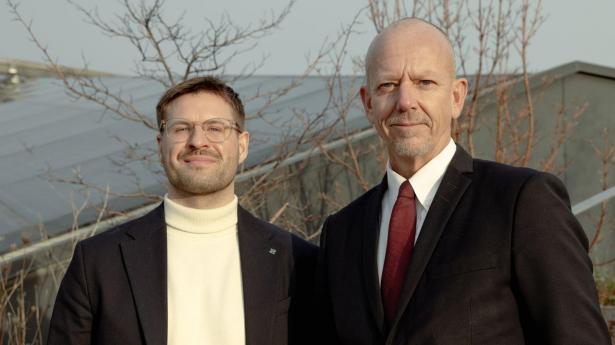 Emil Drevsfeldt Nielsen, Dansk Metal, og Troels Ranis, Dansk Industri, mener, at der er brug for et opgør med reglerne mod atomkraft i Danmark. 