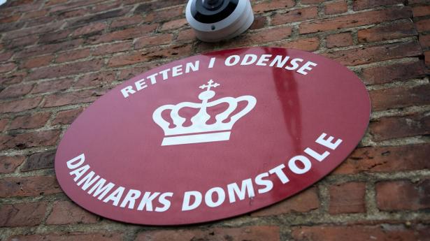 Retten i Odense har mandag dømt Amira Smajic i en sag om bedrageri. Smajic, der i dag hedder Mia Sørensen, blev landskendt, da hun i 2024 medvirkede som TV 2's muldvarp i dokumentarserien “Den sorte svane”.
