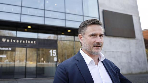 Jens Ringsmose, rektor på Syddansk Universitet, siger, at investeringen skal bidrage til, at Europa kan forsvare sig selv i fremtiden. 
