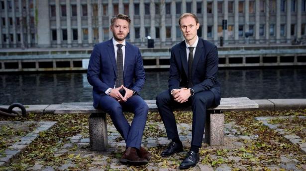 Joel Milos Sveinbjørnsson (t.v.), adm. direktør i Bindergroup, og Anders Michael Geil Pedersen (t.h.), direktør for underwriting i Bindergroup, var med til at stifte Bindergroup for to år siden.