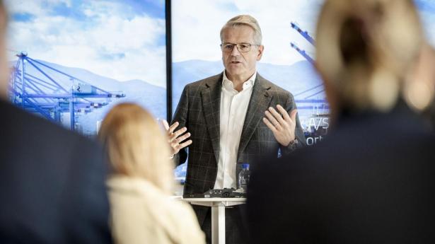 Mærsk-topchef Vincent Clerc annoncerede i maj, at man ville afskaffe hjemmearbejde. Selvom det har mødt kritik fra flere, mener Anja Neiiendam, at tilbage-til-kontoret-bølgen kan give god mening. 