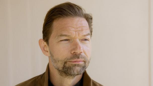 Hos Clever har Casper Kirketerp-Møller bl.a. gjort sig bemærket ved at indføre såkaldt medledelse og droppe de traditionelle jobtitler. Han var med til at stifte den danske ladeoperatør i 2009.