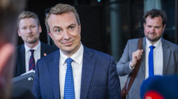 Morten Messerschmidt er fortsat ultimativ omkring, at han og Dansk Folkeparti ikke vil støtte en regering, der har Moderaterne med.