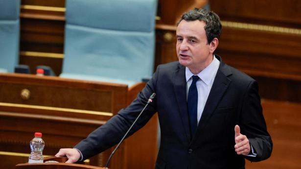 Kosovos parlament vælger præsident og afværger et nyvalg