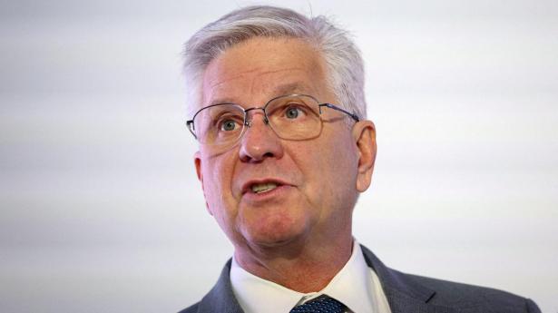Amerikansk Centralbank: Christopher Waller Fremstår Som Sandsynlig Efterfølger til Jerome Powell