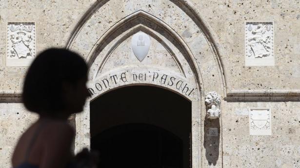 Italiensk bankgigant byder 228 mia. kr. på verdens ældste bank