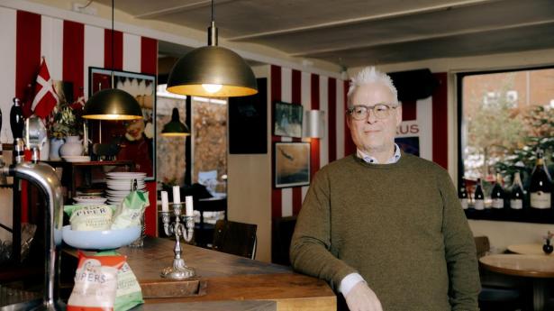 Her lugter af diesel, og naboen var rocker. Rane Willerslev elsker sit kvarter