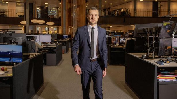 Asbjørn Mørk, her fotograferet på Danske Banks handelsgulv i København, er udpeget til at være fungerende global aktiechef i banken.