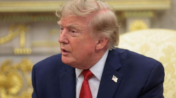Trump om fredsforhandlinger med Iran: Ingen samtaler, men Hormuzstrædet er åbent