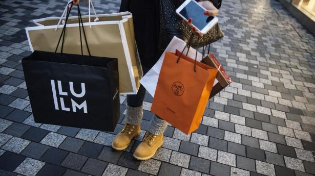 Danske lønmodtagere kan i dag købe mere for deres lønindkomst end for ti år siden.