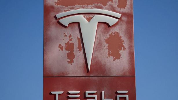 Tesla får godkendt førerassistentsystem i Danmark