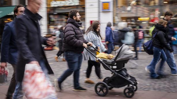 Offentligt ansatte har indhentet det tabte på lønnen efter inflationskrisen. Det er der til gengæld en del i den private sektor, der ikke har.