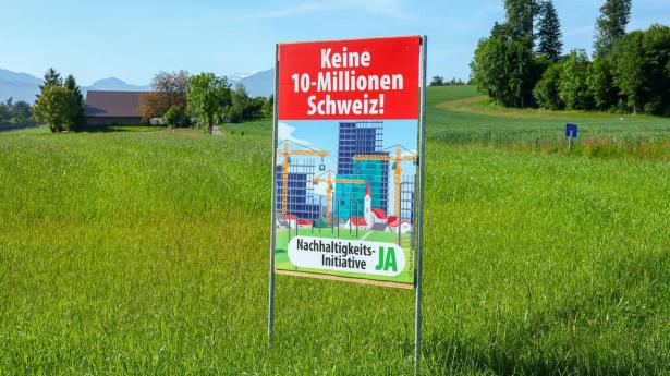 Schweiz skal stemme om befolkningsloft på 10 mio.