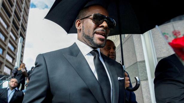 R. Kelly anmoder Trump om at få nedsat sin fængselsstraf