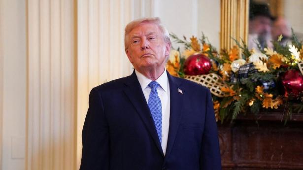 Ifølge en meningsmåling fra Reuters/Ipsos fra den 16. december 2025 mener 39 pct. af amerikanerne, at Trump gør det godt som præsident.