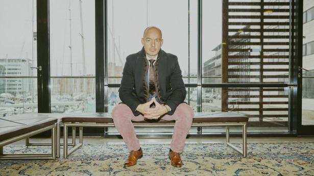 Investor køber aktier trods uro: “Godt tidspunkt nu”