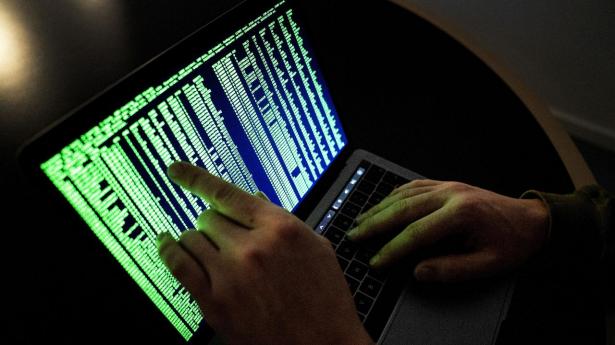 Hullet er ved at blive lukket, siger direktør i it-selskab efter hackerangreb, hvor data fra 165.000 personer blev stjålet.