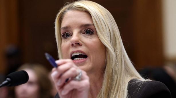 Epstein-høring tog uventet drejning: Pludselig talte Trumps justitsminister om aktiemarkedet