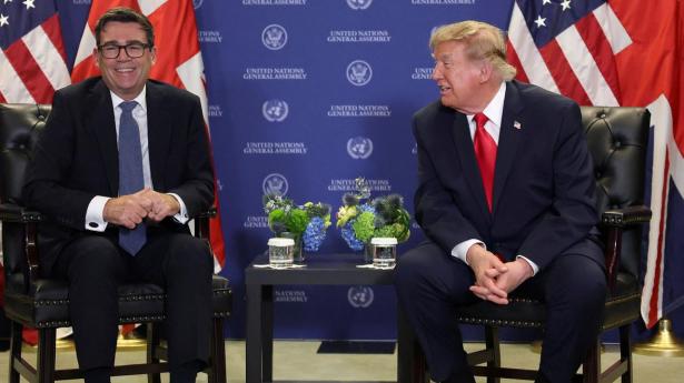 USA's præsident kalder Storbritanniens premierminister for “en født forretningsperson”, da de to mødes tirsdag i New York.