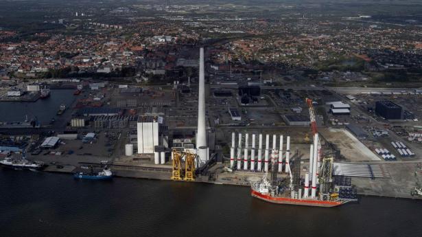 Selv hvis aftalen mellem Esbjerg Havn og kinesiske Ningbo-Zhoushan, en af verdens allerstørste industrihavne, overlever de sikkerhedspolitiske bekymringer, kan den risikere at lide skibbrud pga. industripolitiske hensyn.