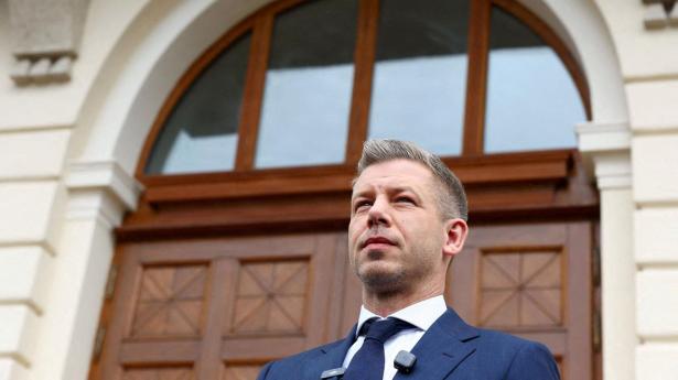 Ungarns chefanklager træder tilbage efter pres fra premierminister