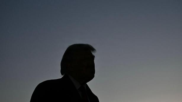 Trump handler, før situationen er afklaret. De europæiske ledere venter på en klarhed, der aldrig kommer, skriver Billy Adamsen.