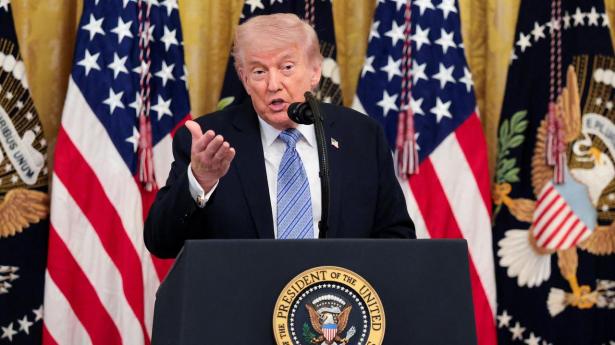 Donald Trump har indtil nu ønsket at lade amerikanske AI-virksomheder være fri for regulering for at kunne følge med Kina, som er den største internationale konkurrent.