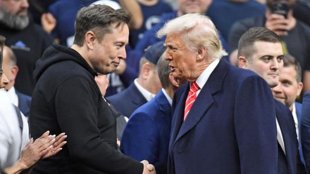 Elon Musk donerede knap 2 mia. kr. til Donald Trump under præsidentkampagnen i 2024. 