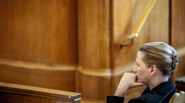 Mette Frederiksen vil afsøge muligheden for en bred regering hen over midten