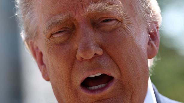Trump advarer igen om mulige nye angreb mod Iran