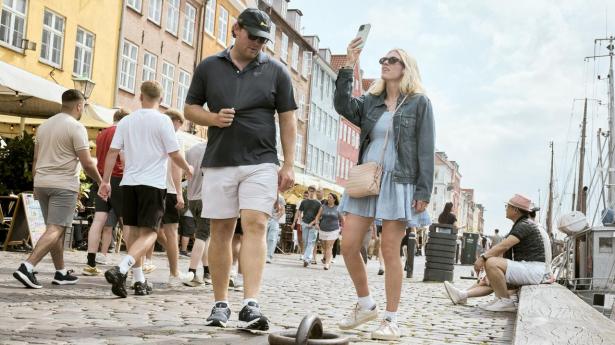 Ordet overturisme bliver brugt flittigere end solcreme, men sandheden er, at vi har brug for turister. Vores økonomi, kulturliv og lokalsamfund er dybt afhængige af dem.