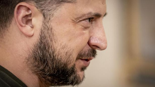 Ukraines præsident Volodymyr Zelenskyj overværede selv udførelsen af den spektakulære operation, som Ukraine gennemførte mod russiske flybaser. 