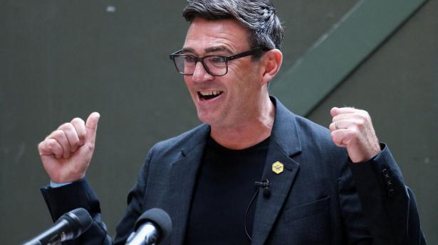 Burnham ligner ny britisk premierminister ved start på nomineringer