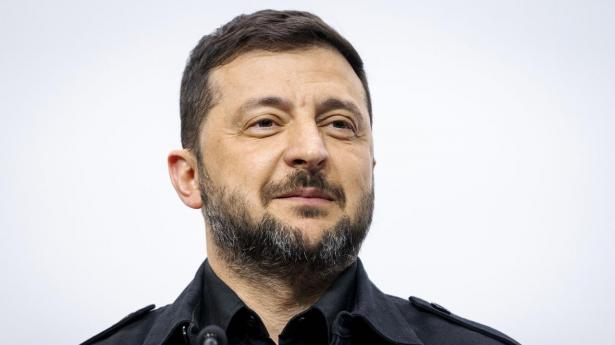 Den ukrainske præsident, Volodymyr Zelenskyj, mødtes søndag med sin amerikanske præsidentkollega, Donald Trump, i Florida i USA.