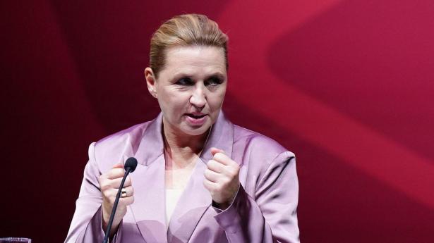 Mette Frederiksen langer ud efter Tech-giganterne på Socialdemokratiets kongres i Aalborg.