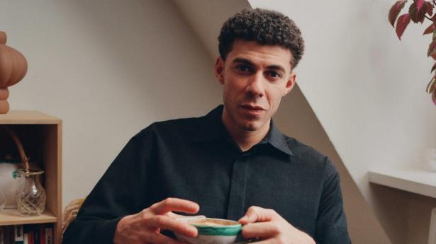 Issa Mahmoud Jeppesen har været været på DR2’s “Deadline” siden 2022.