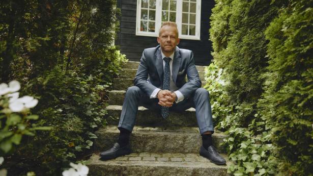Kasper Ryttersgaard Jacobsen fik overtalt familien bag Espergærde-firmaet Strandgaarden til at sælge virksomheden. Nu ejer han selv 40 pct. af selskabet, og den nye direktør har igangsat et væld af initiativer. 