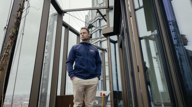 Dennis Ohlsen, adm. direktør og ejer, Industrial Climbing Solutions, har udøvet livsfarlig ekstremsport i lande som Rusland, Tyrkiet, Mexico og Brasilien. Nu dedikerer han sin energi til sin virksomhed, der er vokset hastigt de seneste år.