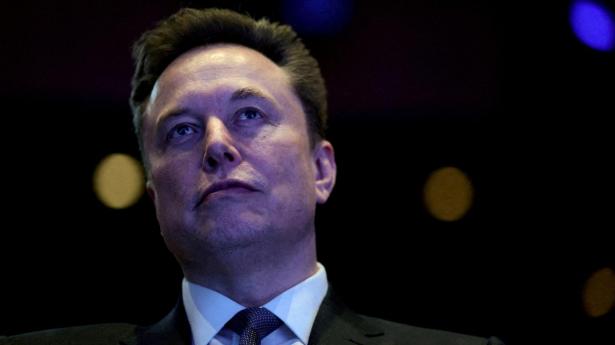 Elon Musk anklager OpenAI for at profitere på kunstig intelligens