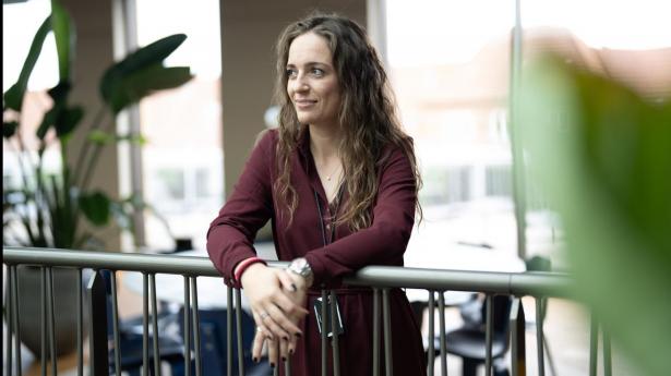 Hun har revset AI’s rolle i rekruttering – nu ser hun muligheder