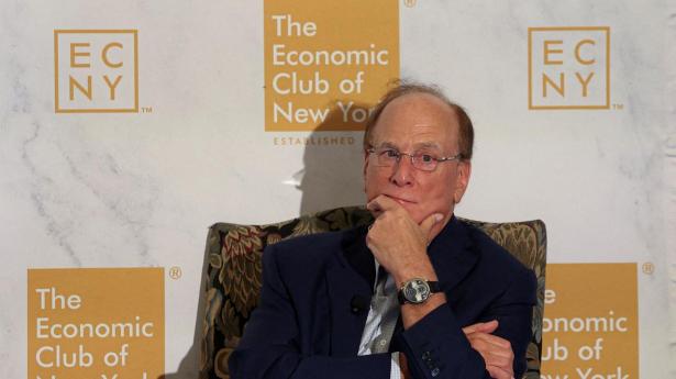 Økonomisk Omvæltning på Vej: BlackRock's CEO Advarer om Nødvendigheden af et Makroøkonomisk Skift