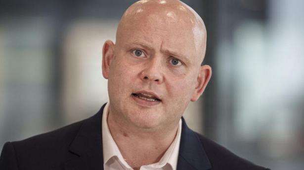Skatte- og vækstminister Jakob Engel-Schmidt (M) kalder fundene i aktionen mod de sjællandske kiosker for "fuldstændig grotesk".