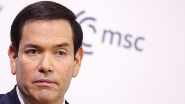 Analyse: Rubio pakker Vances knytnæve ind. Men budskabet er det samme