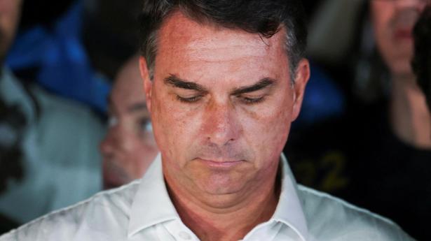 Brasiliens Bolsonaro: Har fået forbud mod at forlade landet