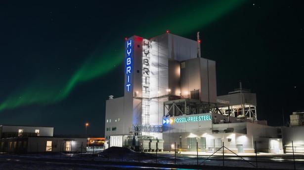 HYBRIT pilot plant etableret i samarbejde mellem LKAB, Vattenfall og SSAB, og hvor det allerede i 2021 lykkedes at fremstille den første fossilfrie stål.