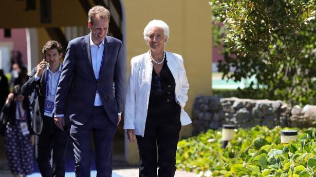 Selvom inflationsbilledet har ændret sig drastisk, så var det stadig den rette beslutning at sætte renten op i juni, siger Christine Lagarde, chef i Den Europæiske Centralbank, onsdag på ECB’s årlige konference i Sintra, Portugal.