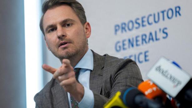 Ukraines rigsadvokat træder tilbage efter korruptionsanklager