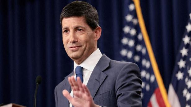 Det er første gang, at Kevin Warsh taler i Jackson Hole som chef i den amerikanske centralbank.